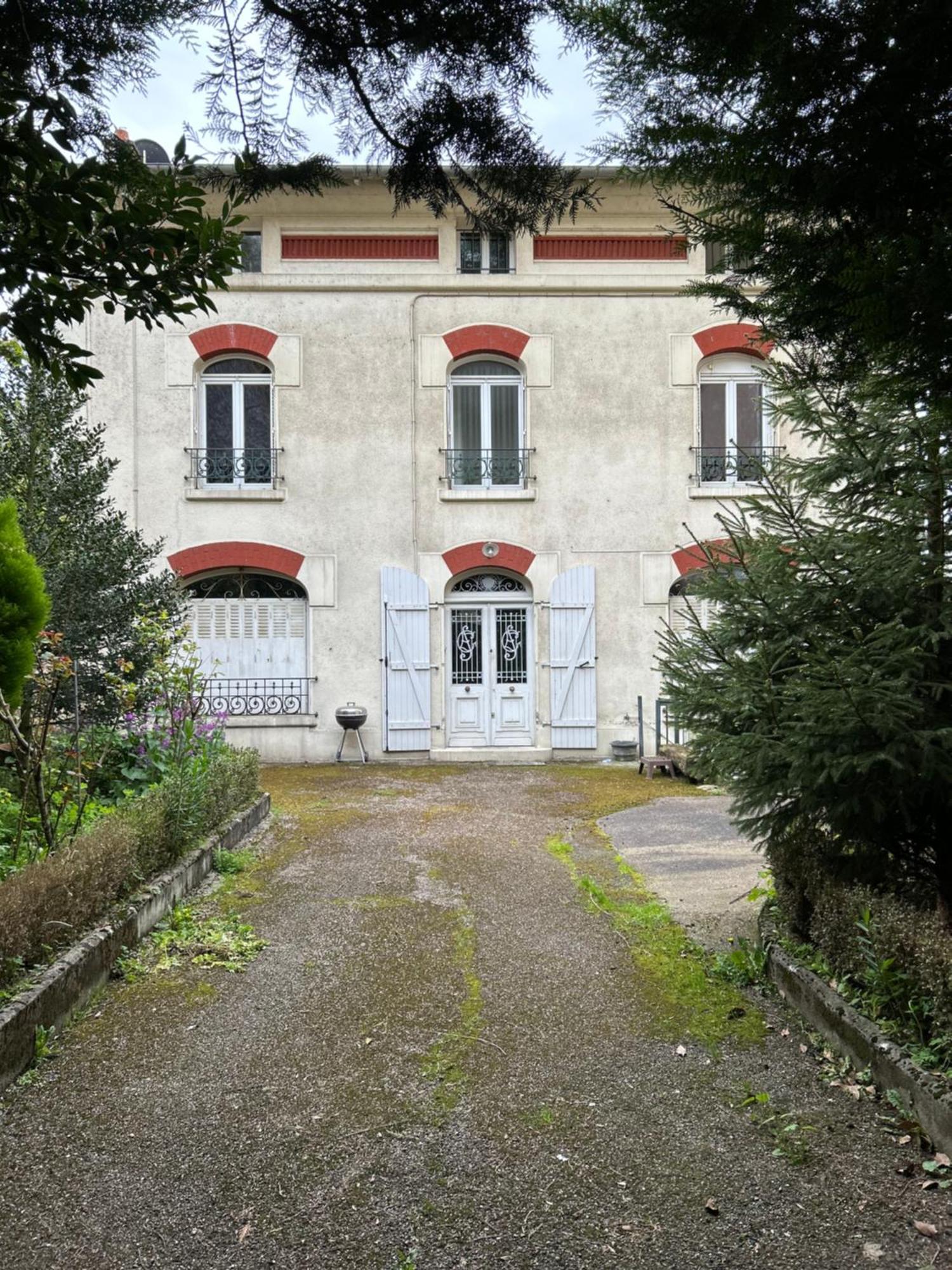 La Maison Des Chanoines * Verdun-sur-Meuse